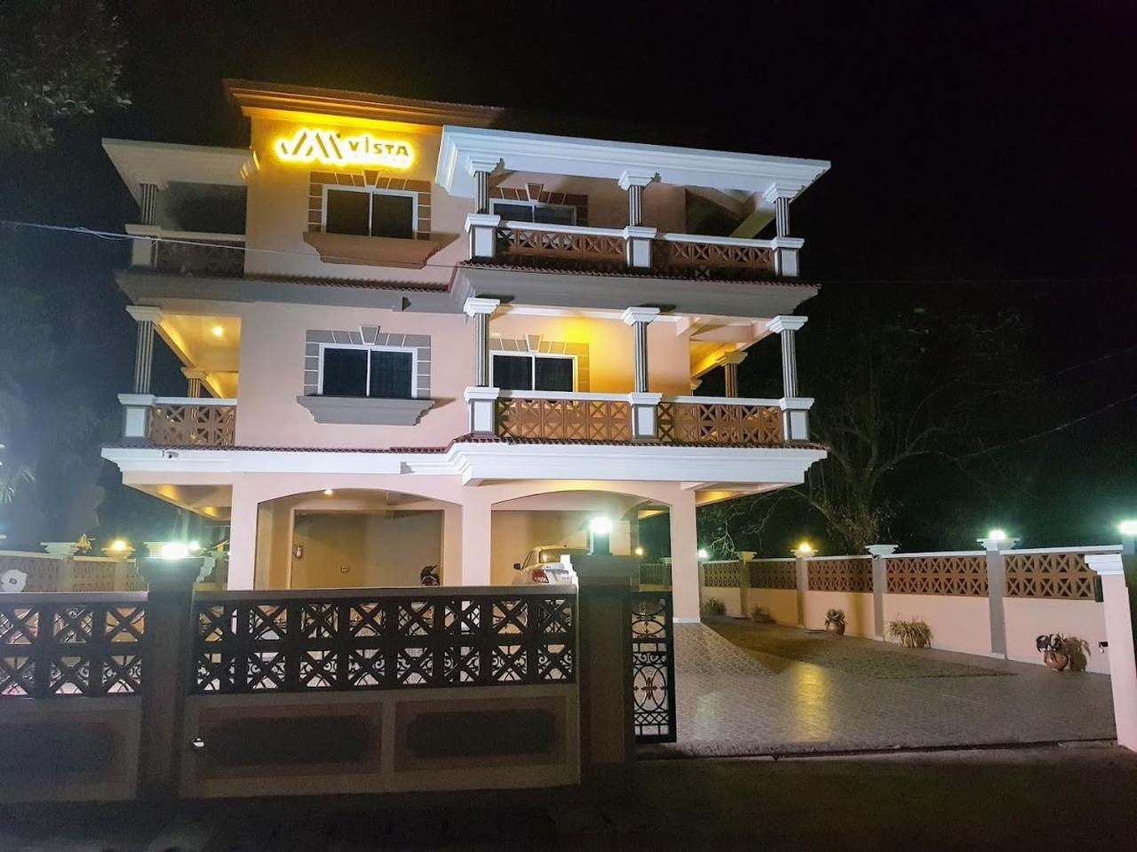 Jm Vista Suites Mapusa Exteriör bild