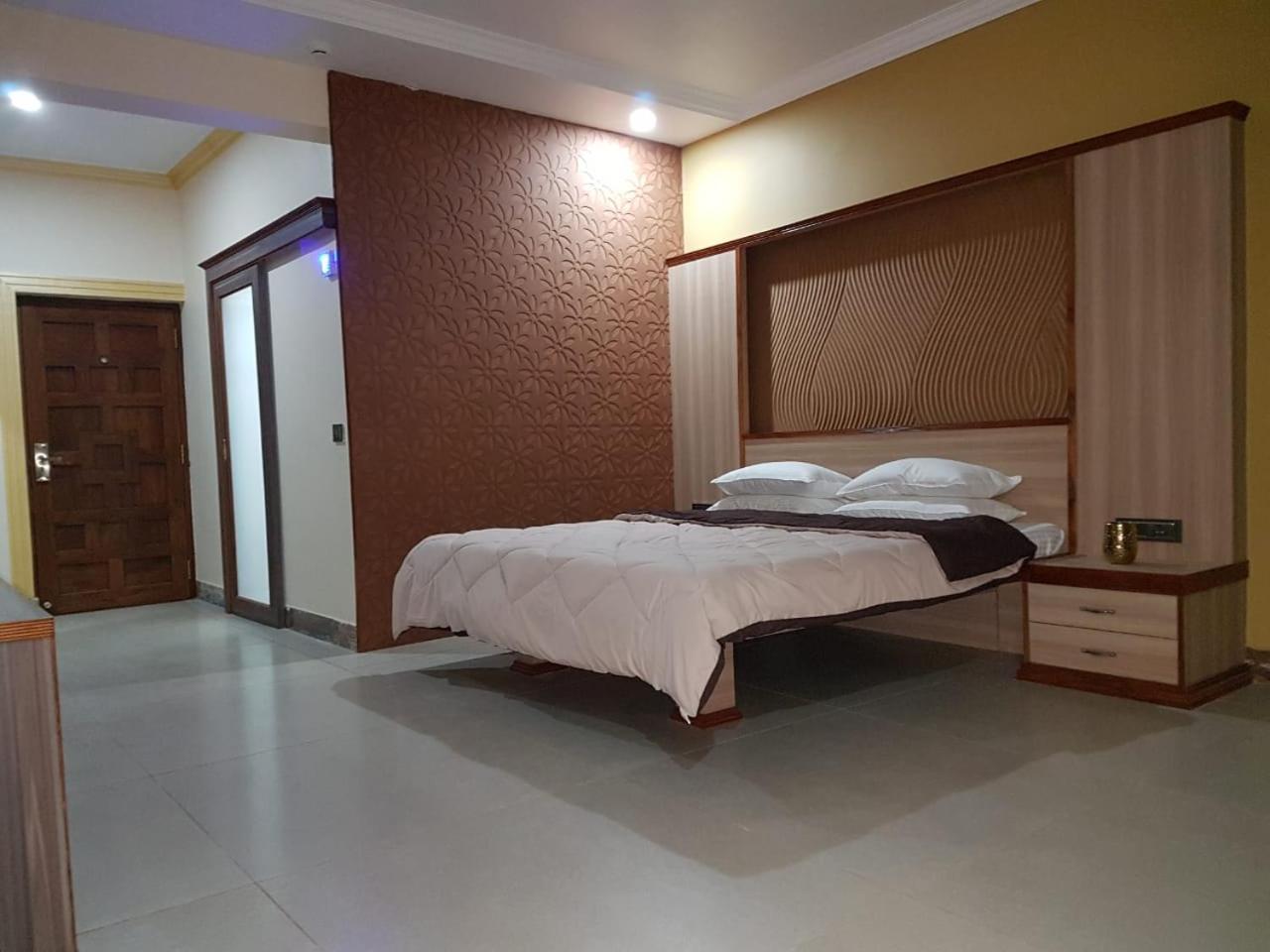 Jm Vista Suites Mapusa Exteriör bild