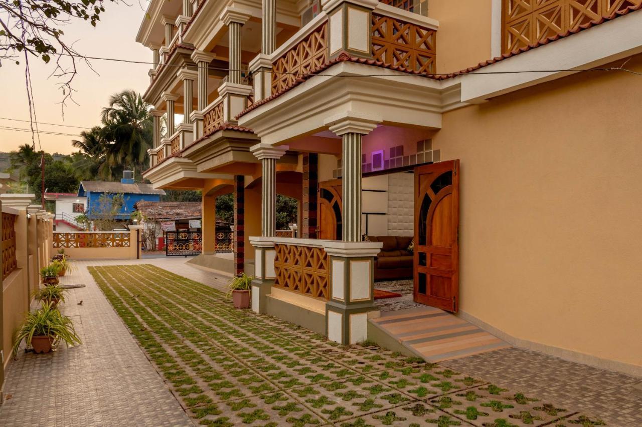 Jm Vista Suites Mapusa Exteriör bild