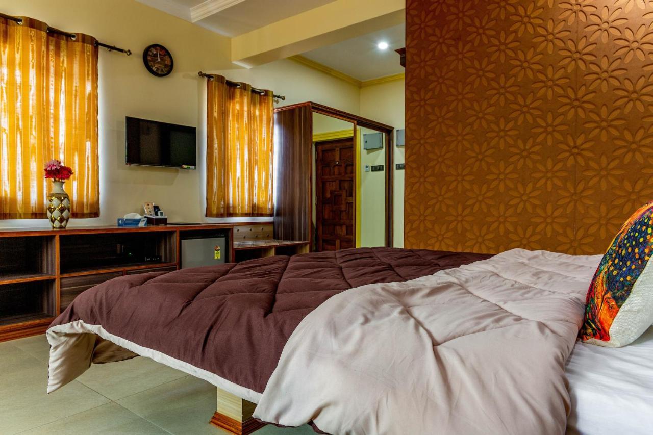 Jm Vista Suites Mapusa Exteriör bild